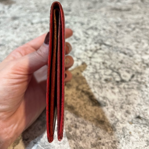 🚨Low Start Louis Vuitton Res Epi Bifold Wallet - Picture 12 of 13